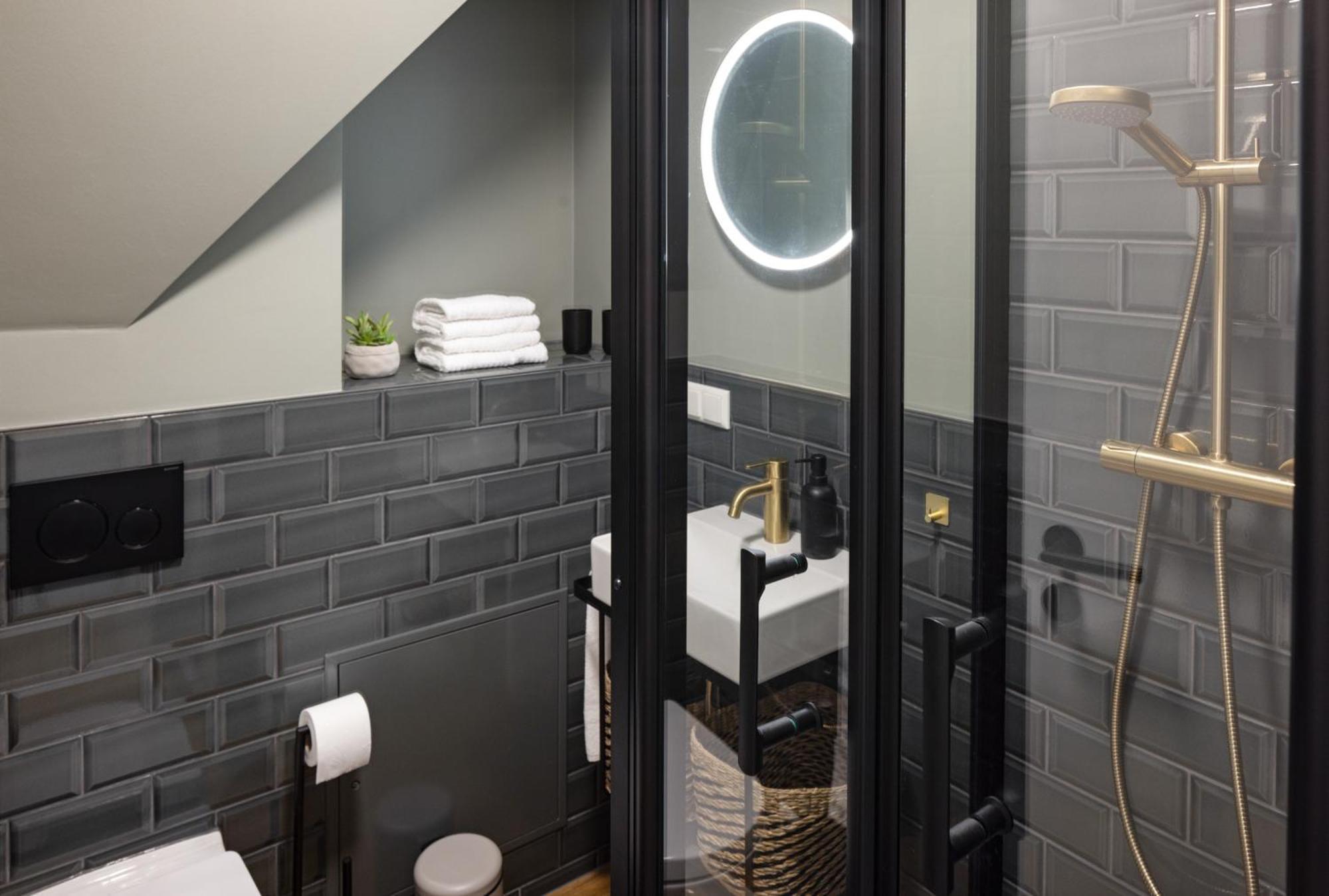 Hideaway Apartment ลิสท์ ภายนอก รูปภาพ